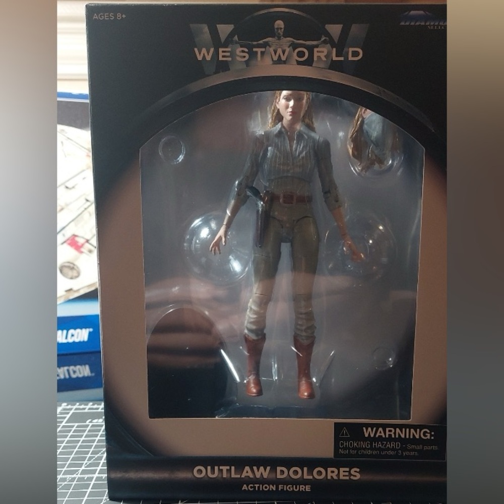 Unopened New in Box - WESTWORLD “OUTLAW DOLORES” ACTION FIGURE